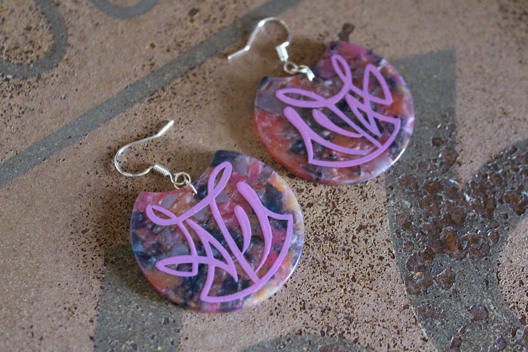 Light Purple Tortoise Shell Acrylic Pinstripe Earrings image 0